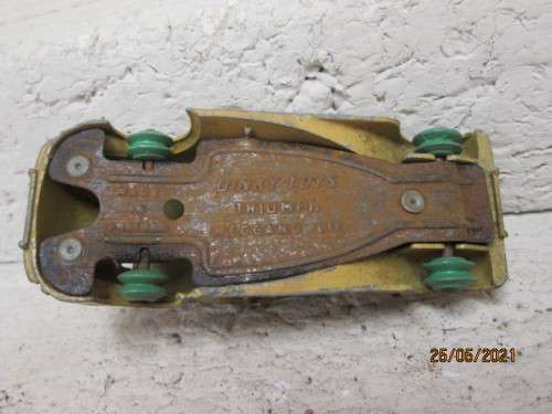 DINKY TOYS : TRIUMPH