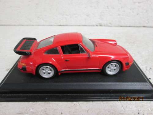 1:43 SCALE : PORSCHE 930