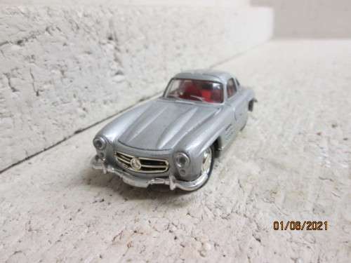 1:43 SCALE : DEL PRADO : 1955 MERCEDES BENZ 300 SL