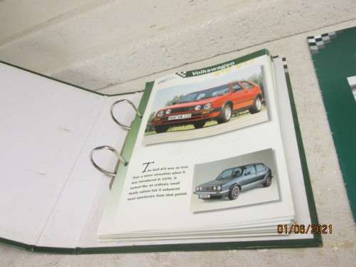DELPRADO : THE ULTIMATE CAR COLLECTION MAGAZINES + FILE