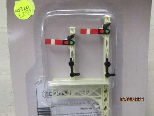 OO SCALE : HORNBY : JUNCTION HOME SIGNAL - BOXED