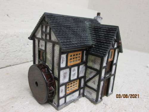 OO SCALE : HORNBY : RESIN HUBBARDS HILLS MILL - BOXED