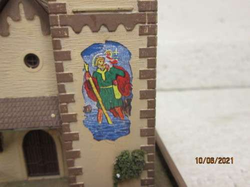 HO SCALE : CHURCH