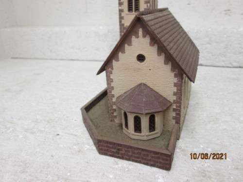 HO SCALE : CHURCH