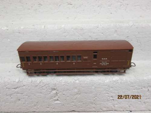 HO SCALE : LIMA : SAR : V8 GUARDS VAN