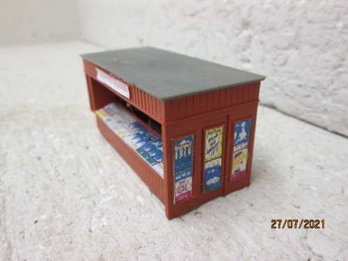 HO SCALE : STATION PLATFORM SHOP