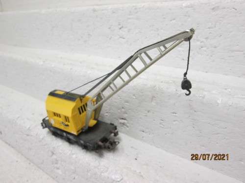 HO SCALE : MARKLIN : YELLOW CRANE