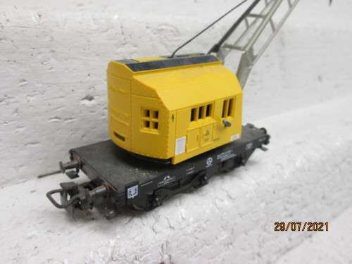HO SCALE : MARKLIN : YELLOW CRANE