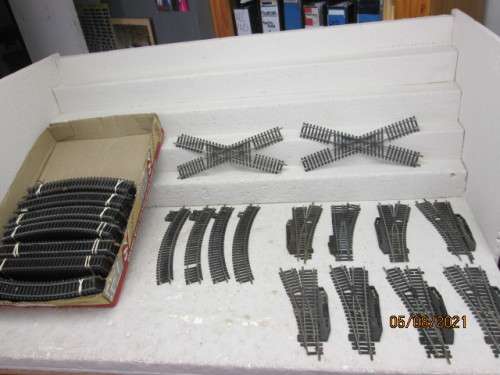 HO / OO SCALE : LIMA TRACK : X84 PIECES
