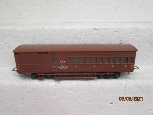 HO SCALE : LIMA SAR : V8 GAURD VAN