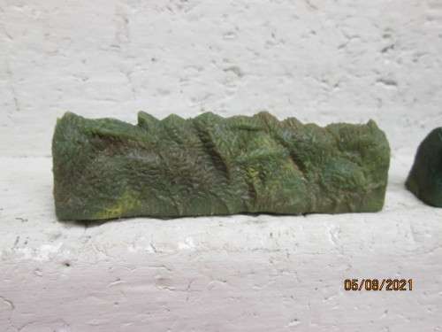 HO / OO SCALE : JandL.R.LTD PLASTIC HEDGING - X3