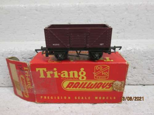 OO SCALE: TRIANG : MAROON 12 TON OPEN GOODS - BOXED