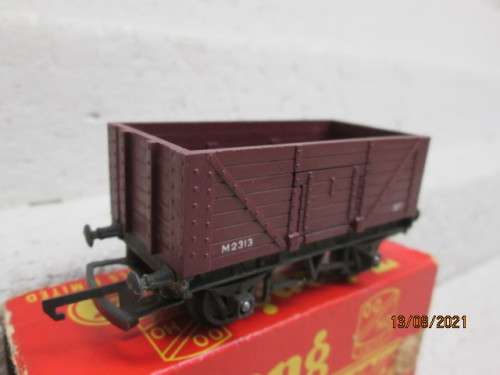 OO SCALE: TRIANG : MAROON 12 TON OPEN GOODS - BOXED