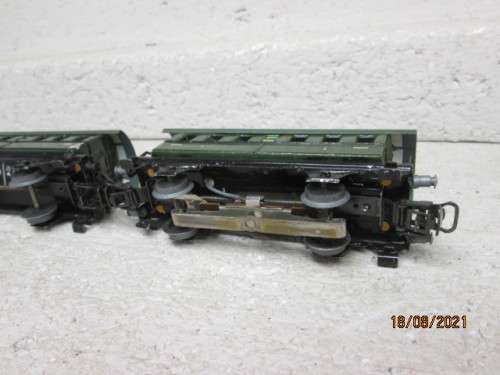 HO SCALE : MARKLIN : 3RD CLASS - X3 COACHES