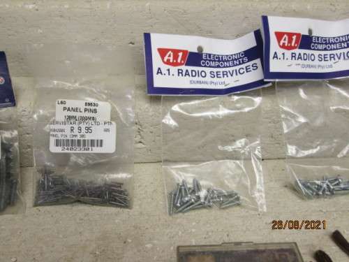 HO SCALE : VARIOUS SPARES, TOOL AND BITS AND PIECES FOR LAYOUT