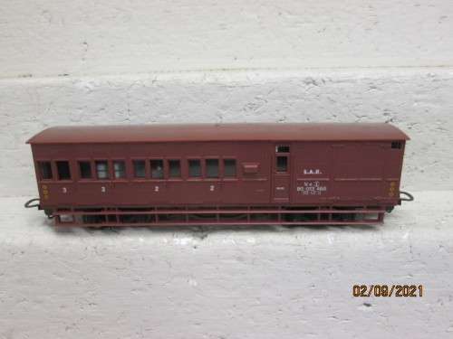 HO SCALE : LIMA SAR : V8 GUARD VAN