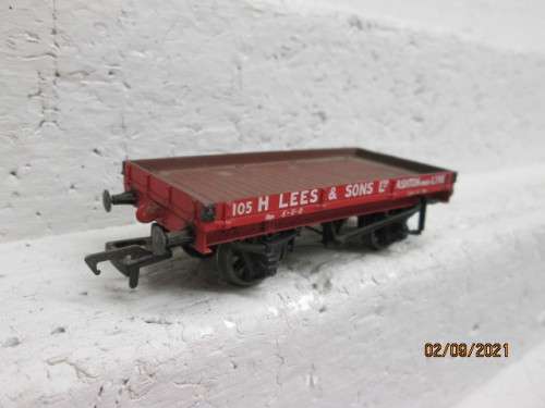 OO SCALE : BACHMANN : H LEES & SONS OPEN GOODS