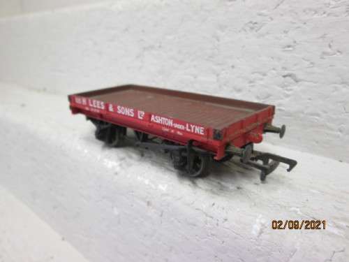 OO SCALE : BACHMANN : H LEES & SONS OPEN GOODS