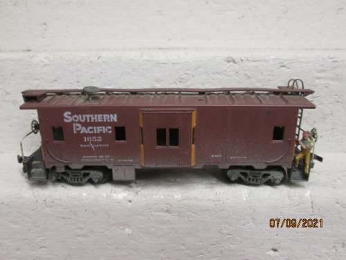 HO SCALE : ATHEARN : CABOOSE - SOUTHERN PACIFIC