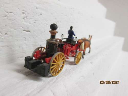 HO SCALE : HORSE DRAWN FIRE BRIGADE CART