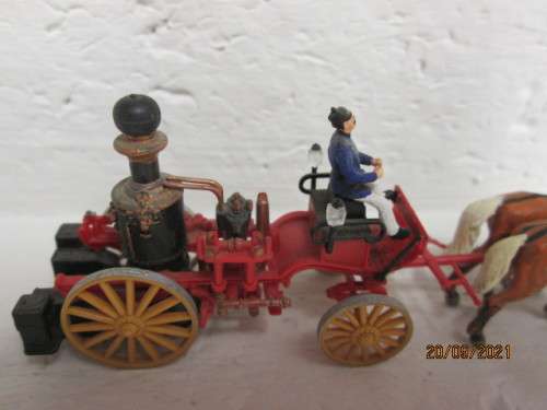 HO SCALE : HORSE DRAWN FIRE BRIGADE CART