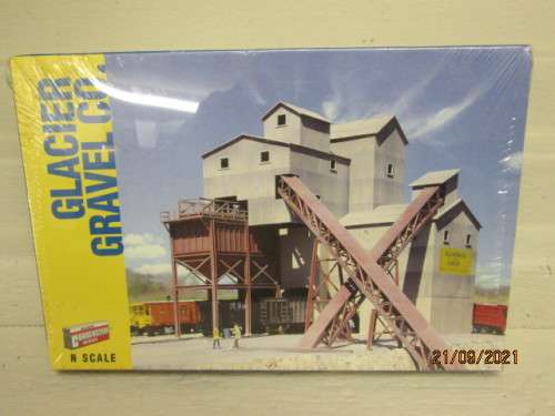 N SCALE : WALTHERS : GLACIER GRAVEL CO BUILDING KIT - BOXED