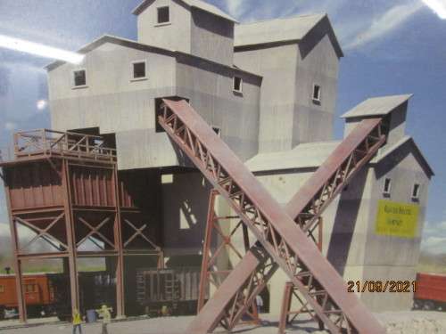 N SCALE : WALTHERS : GLACIER GRAVEL CO BUILDING KIT - BOXED