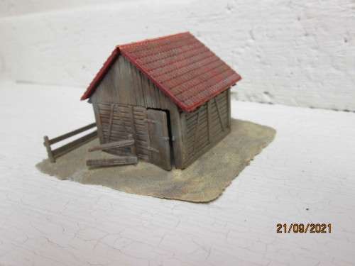 HO SCALE : SMALL WOODEN SHED