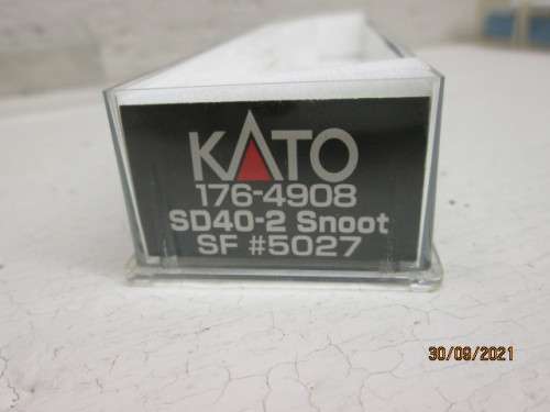 N SCALE : KATO : SD40 SANTE FE DIESEL LOCOMOTIVE - BOXED