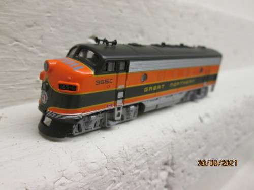 N SCALE : KATO : F7A GREAT NORTHERN DIESEL LOCOMOTIVE - BOXED