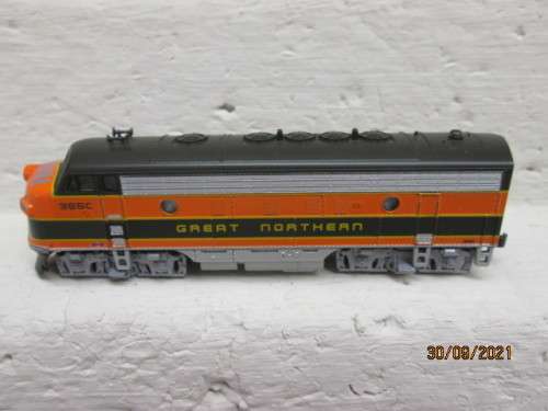 N SCALE : KATO : F7A GREAT NORTHERN DIESEL LOCOMOTIVE - BOXED