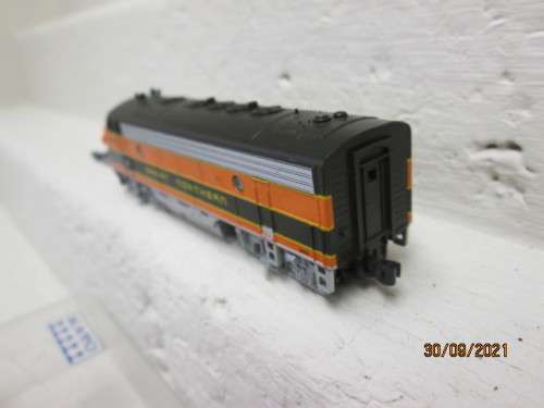 N SCALE : KATO : F7A GREAT NORTHERN DIESEL LOCOMOTIVE - BOXED