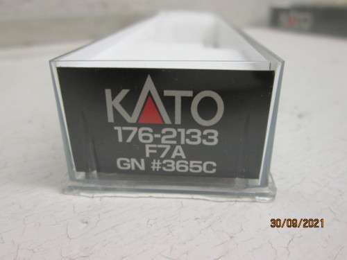 N SCALE : KATO : F7A GREAT NORTHERN DIESEL LOCOMOTIVE - BOXED