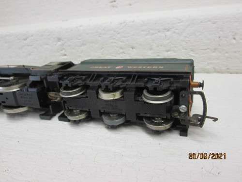 OO SCALE : HORNBY 4-6-0 GREAT WESTERN STEAM LOCOMOTIVE