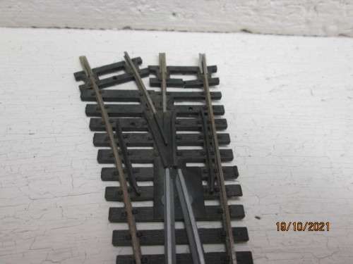 HO / OO SCALE : HORNBY : LEFT HAND POINT - R612