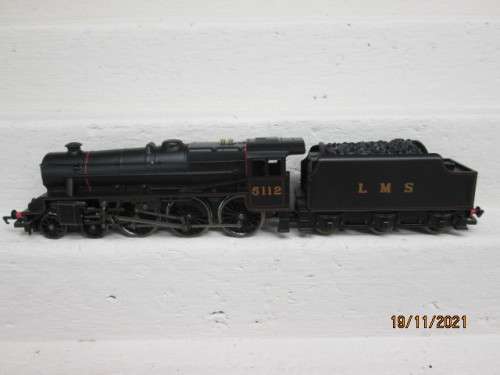 OO SCALE : HORNBY :  LMS CLASS 5 STEAM LOCOMOTIVE - BOXED