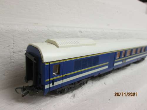 HO SCALE : LIMA SAR : BLUE TRAIN - COMPOSIT COACH