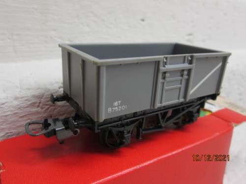 OO SCALE : HORNBY : HORNBY MINERAL WAGON - BOXED