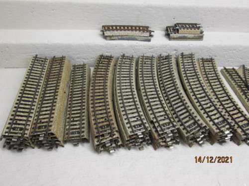 HO SCALE : MARKLIN- M TRACK : TRACK - X 53 PIECES