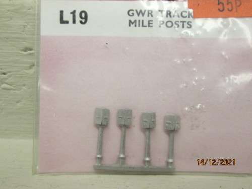 OO SCALE : DART CASTINGS : X2 VARIOUS PACKETS