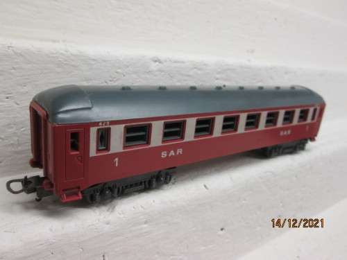 HO SCALE : LIMA SAR : ORANGE EXPRESS COACH
