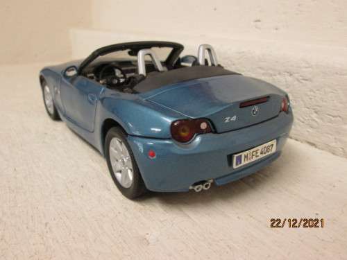 1:18 SCALE : MOTORMAX : BMW Z4