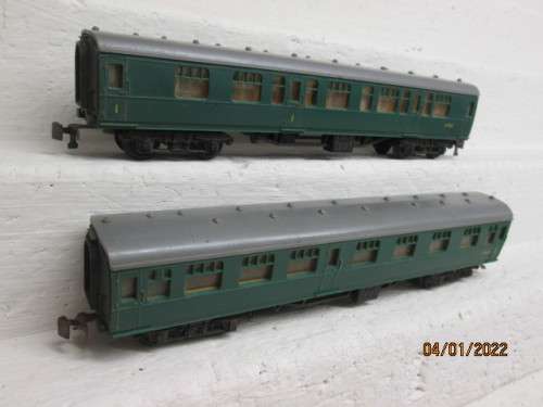 HO SCALE : JOUEF : X2 GREEN BR PASSENGER COACHES