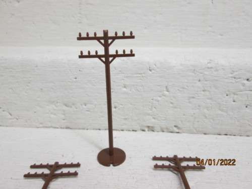 HO SCALE : BACHMANN : TELEPHONE POLES X20