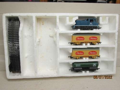 OO SCALE : LIMA : BR FREIGHT TRAIN SET - BOXED