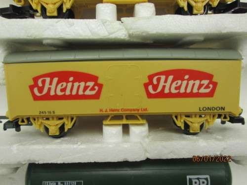 OO SCALE : LIMA : BR FREIGHT TRAIN SET - BOXED