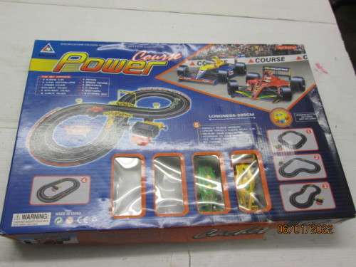 1:43 SCALE : POWER COURSE SET - BOXED