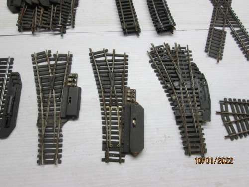 HO / OO SCALE : LARGE AMOUNT OF LIMA TRACK - 169 PIECES - 3 BEER BOXES