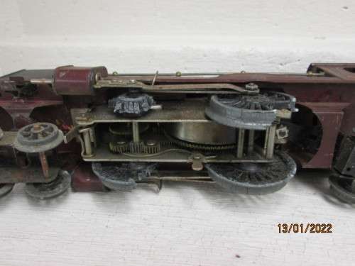 O SCALE : HORNBY : CLOCKWORK LOCOMOTIVE + X2 COACHES - ROYAL SCOTT SET