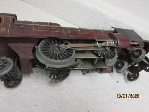 O SCALE : HORNBY : CLOCKWORK LOCOMOTIVE + X2 COACHES - ROYAL SCOTT SET
